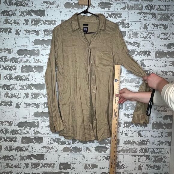 Gap | women tan button down linen top - Picture 4 of 8
